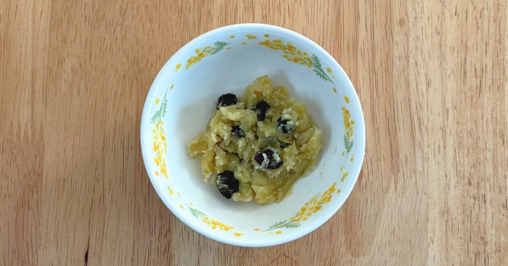 冷凍離乳食「ファーストスプーン」の12～18カ月用メニュー「さつまいものホットサラダ」の写真