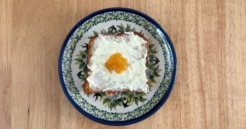 ベースブレッド　ミニ食パン・オレンジで作るチーズケーキ風トーストの完成写真